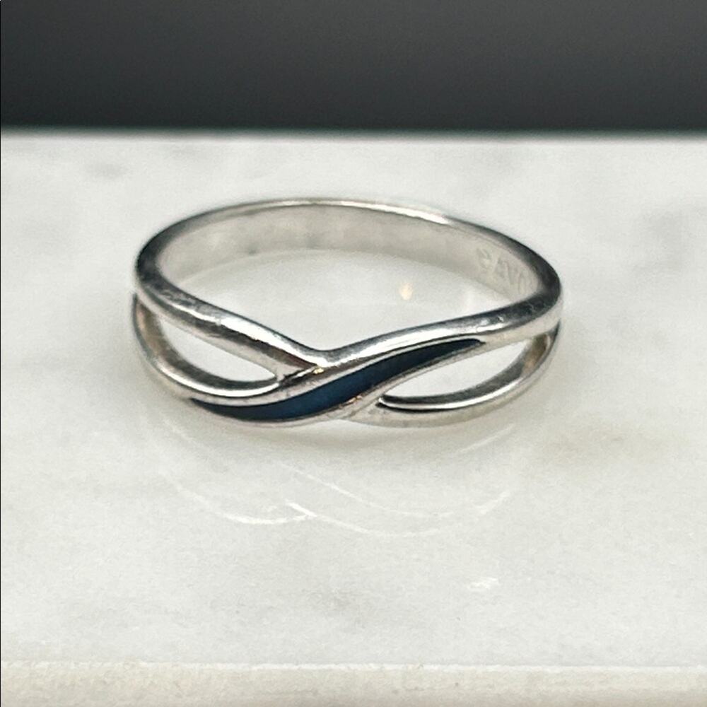 VTG 1979 Avon SWIRL OF COLOR Navy Blue Enamel & Silver Tone Ring #738 Size 8.5